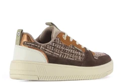 Store Camila's Platform Sneakers Pumita