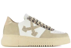 Discount Camila's Sneakers Loleatta