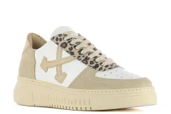 Discount Camila's Sneakers Loleatta